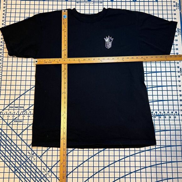 Sacramento Kings T-Shirt Size XL Black Embroidered Chest Logo Lee Sport NBA - Picture 6 of 6